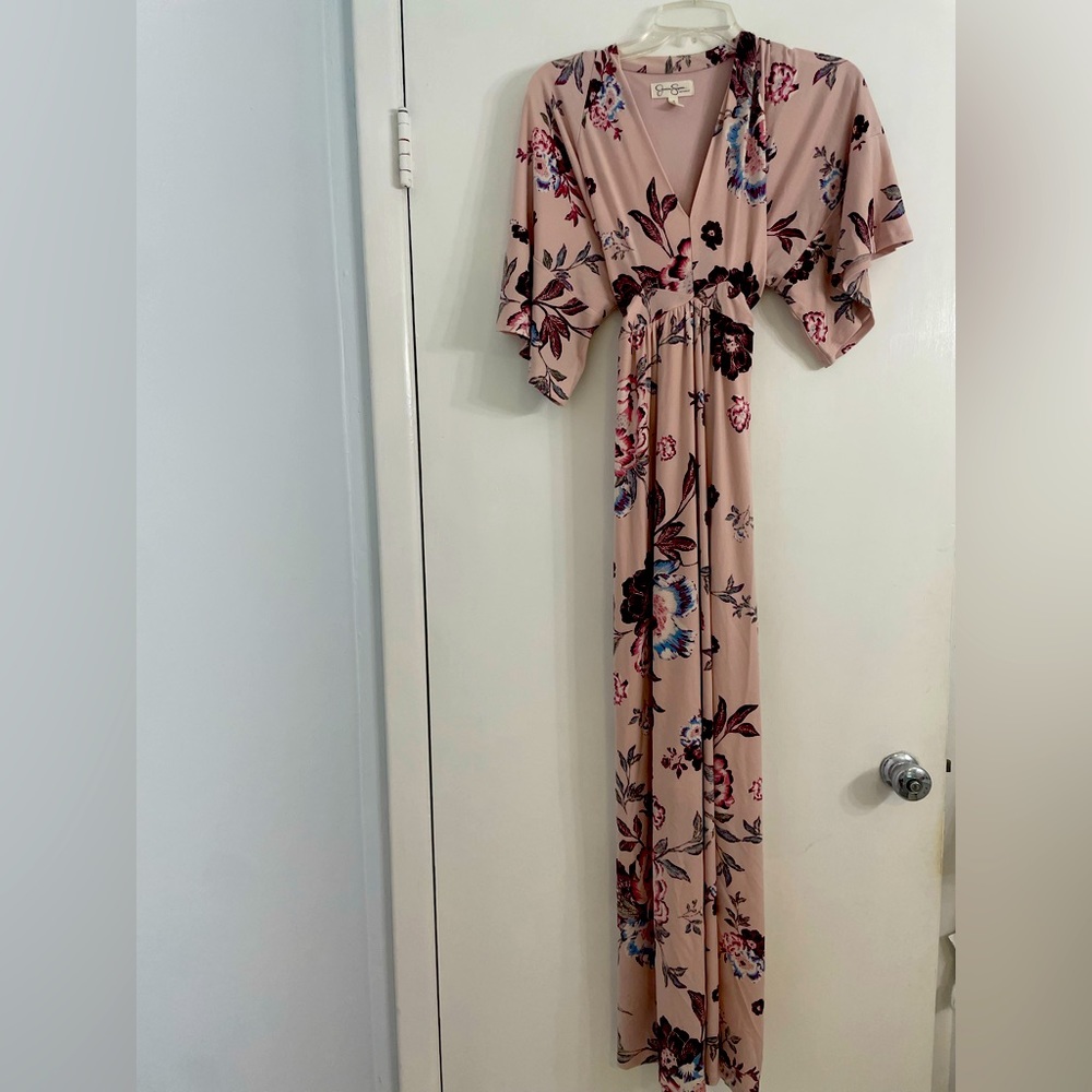 Jessica Simpson Maternity Dress, size M - like new